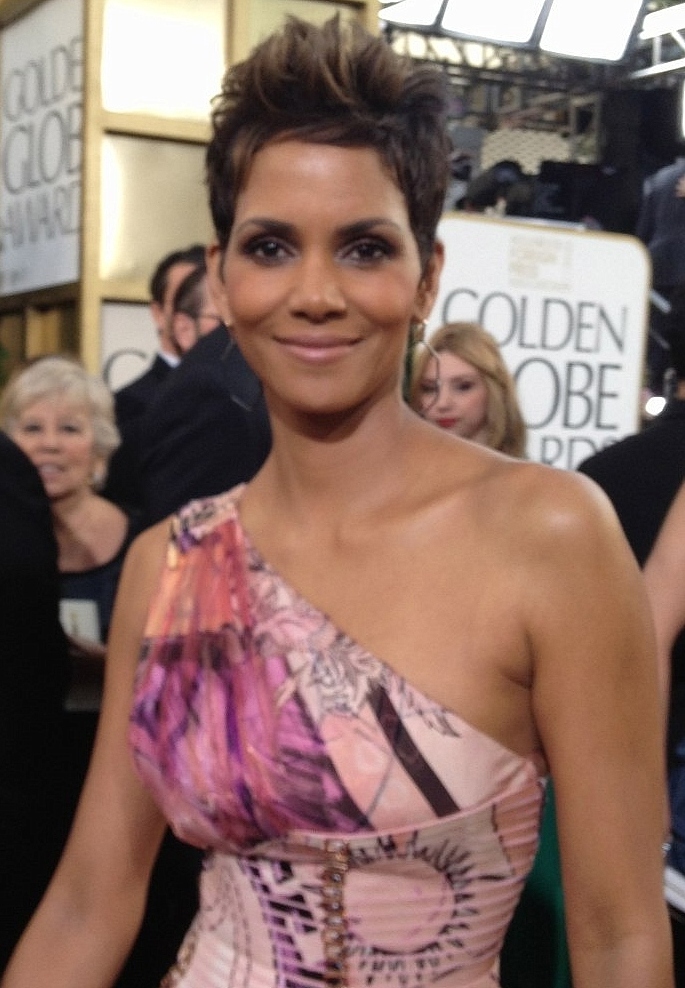 Halle Berry’s Catwoman: A Cult Classic or Just Cat-astrophic?
