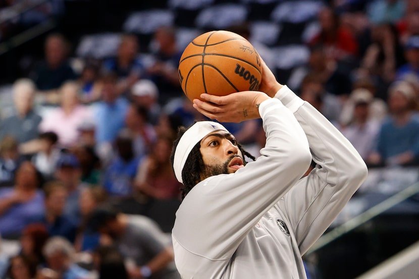 Anthony Davis Swaps Basketball for Golf as Injury Recovery Takes a Swing