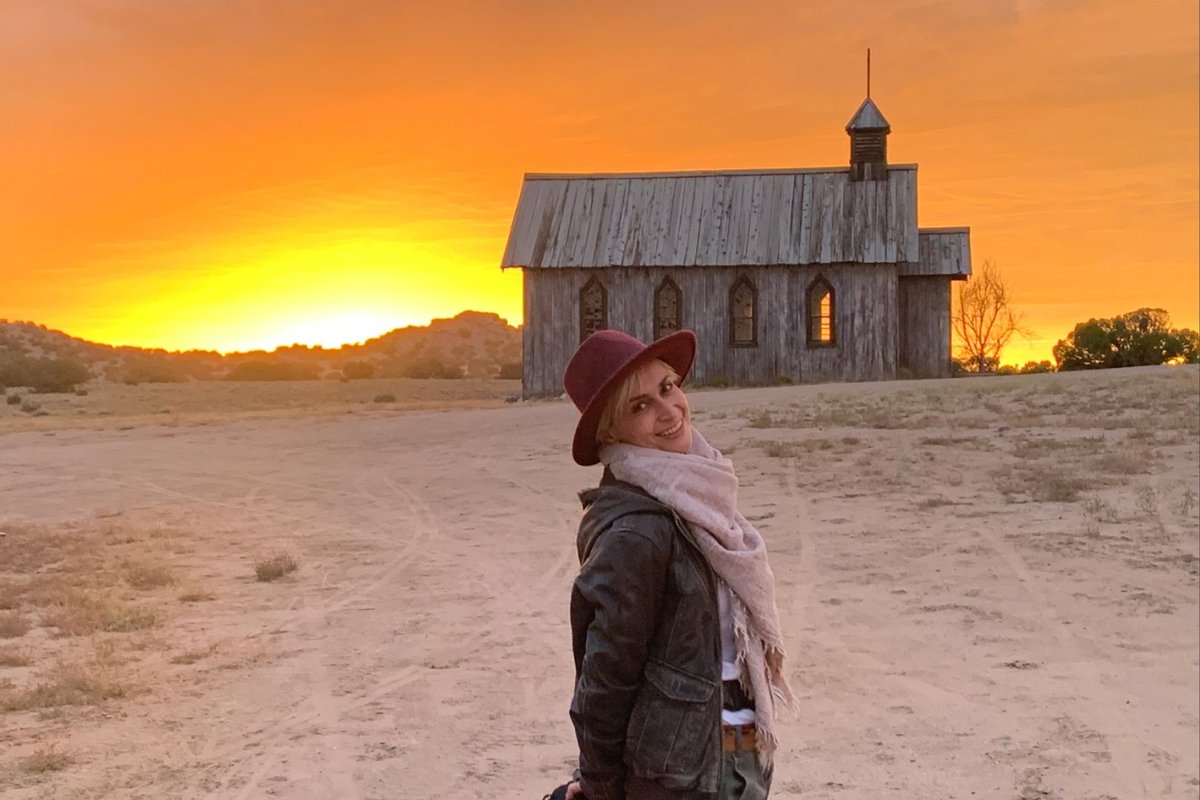 “Behind the Scenes of Tragedy: Insights from Hulu’s ‘Last Take’ on Halyna Hutchins”