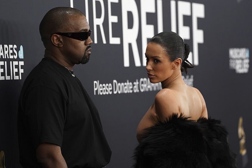 Bianca Censori Strips Down Again: Kanye’s Controversial Praise Continues
