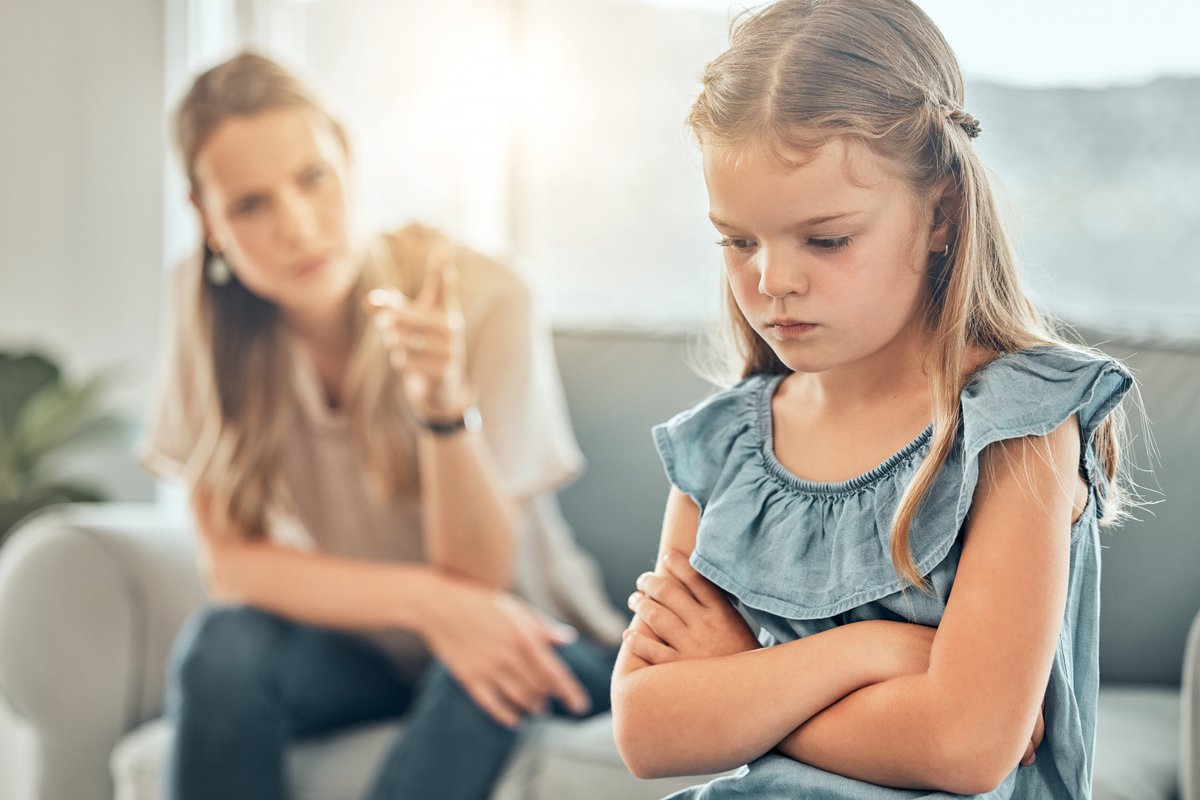 Community Outrage Erupts After Aunt’s Prank Call Showdown with Nephew