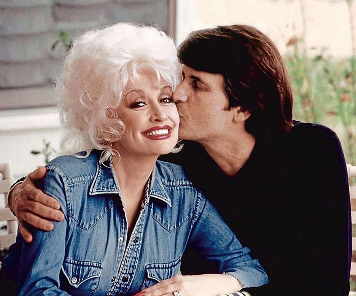 Dolly Parton’s Child-Free Choice: A Freedom That Fueled Her Stardom