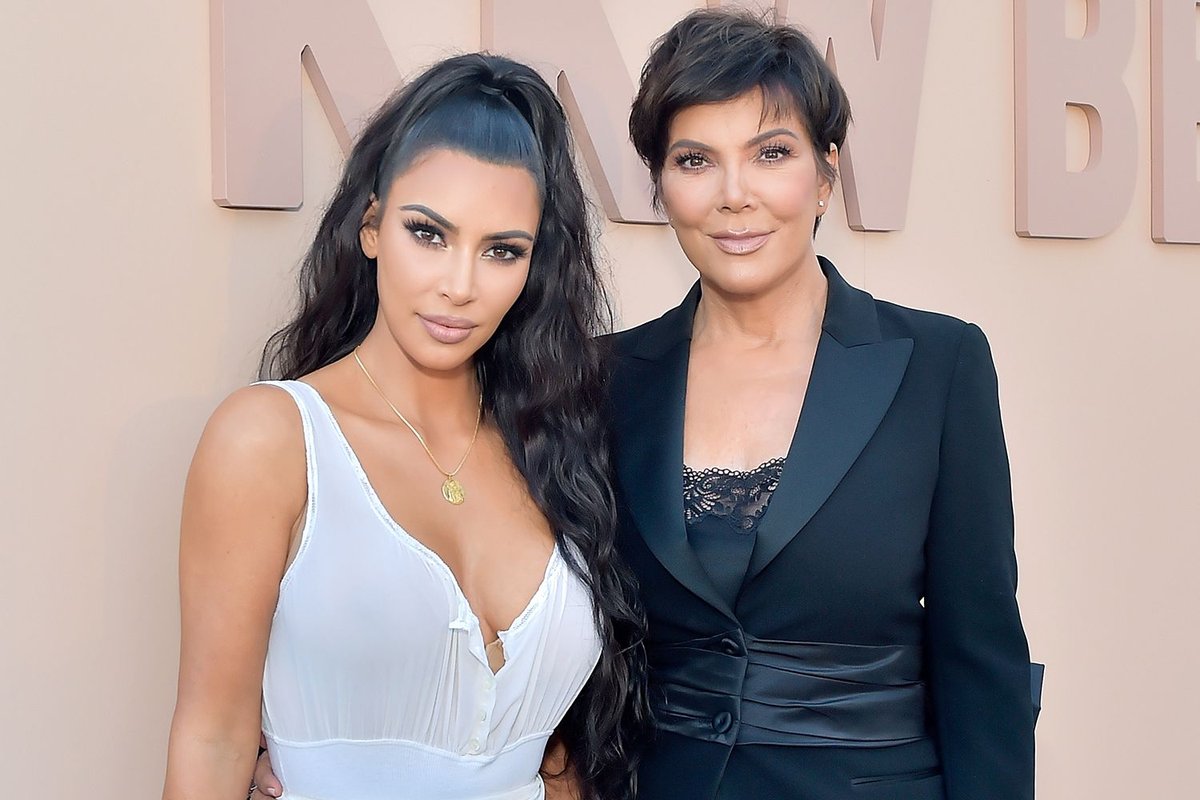 Fans Can’t Believe Kris Jenner’s New Bob Looks Just Like Kim Kardashian’s