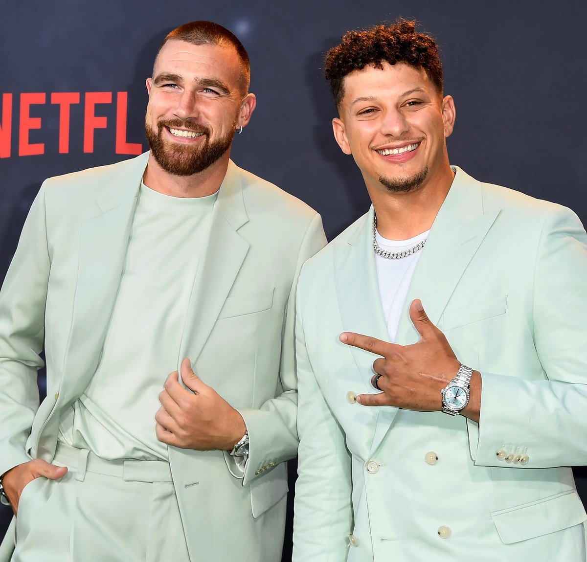 Fans Go Wild Over Travis Kelce’s Cheeky Golf Moment with Patrick Mahomes