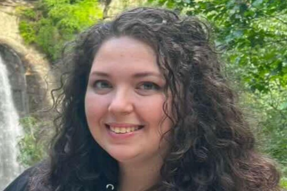 Forgiveness Amidst Chaos: Woman Struck by Amazon Driver Declares No Grudge