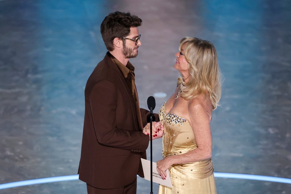 Goldie Hawn’s Oscars Moment Sparks Family Banter with Oliver Hudson