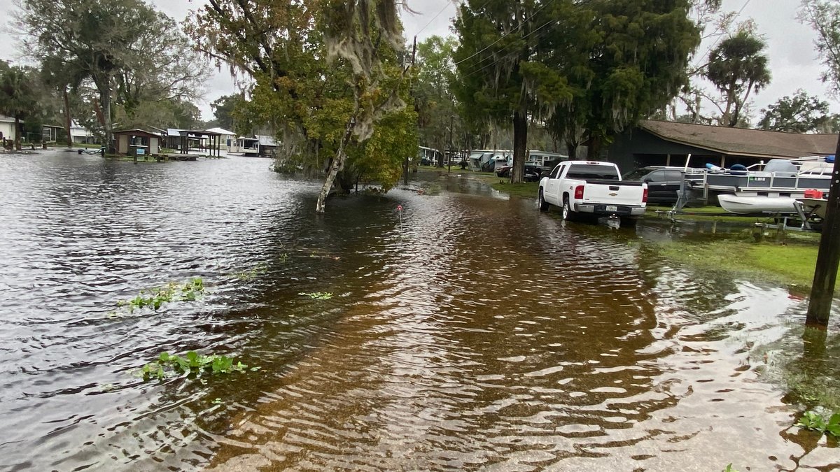 Heart-Wrenching Discovery in Florida Boat Capsize: Search Continues for Missing Family
