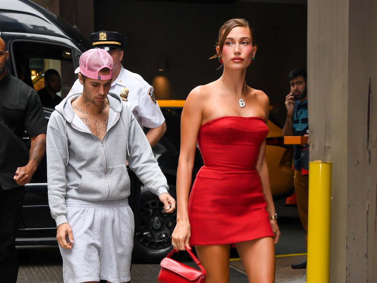 Instagram Glitch Fuels Rumors: Hailey Bieber Still Following Justin