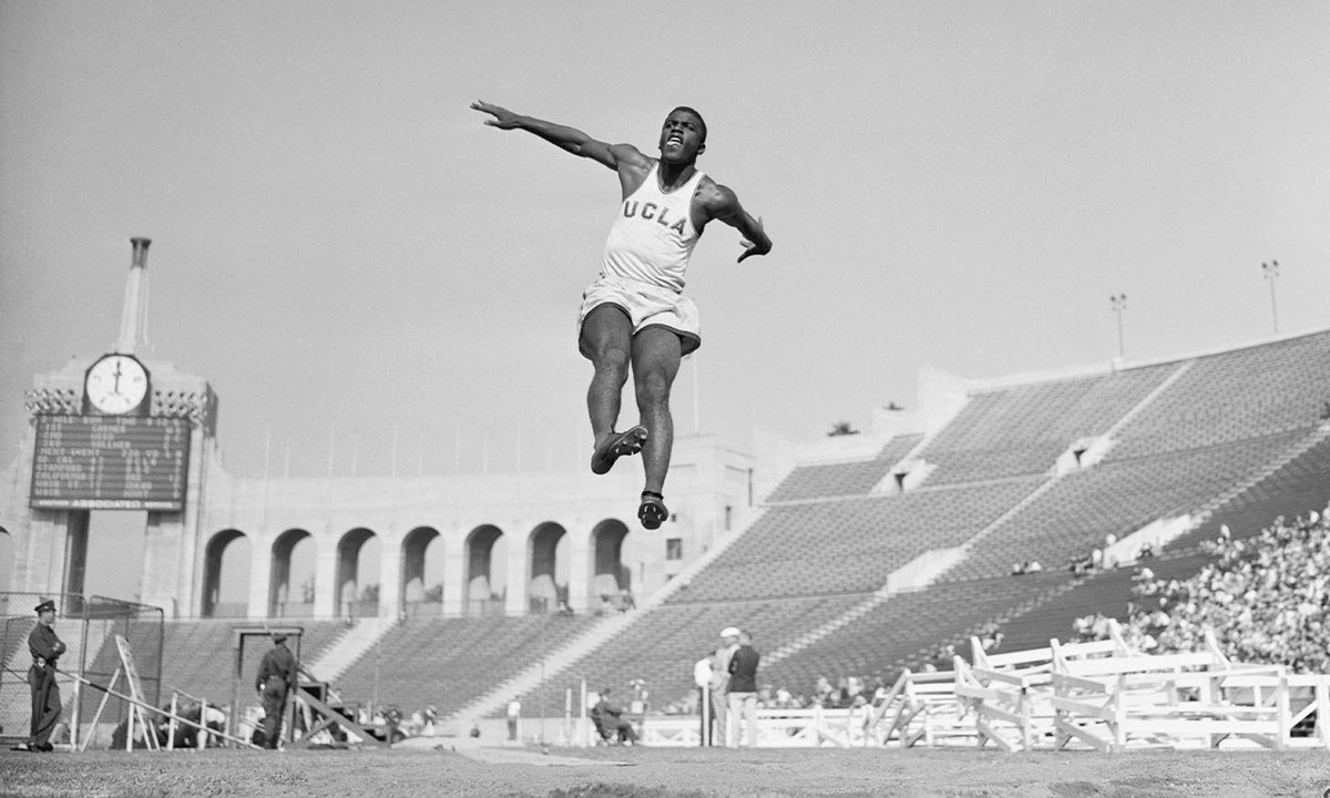 Jackie Robinson’s Rookie Card Set to Break Records – Could Hit $400K!