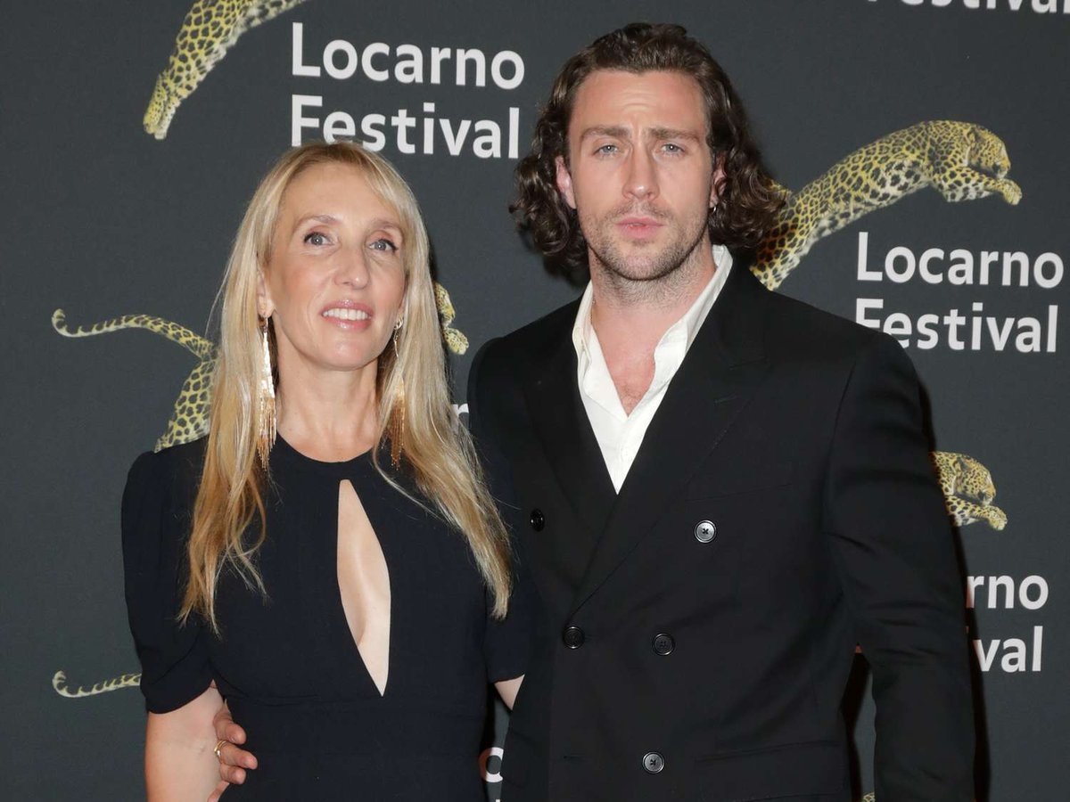 Love in Full Bloom: Aaron Taylor-Johnson Celebrates Sam’s 58th with Heartfelt Tribute