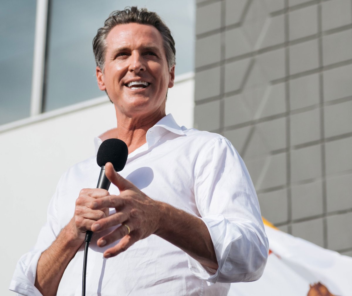 Menendez Brothers’ Resentencing Delayed by Governor Newsom’s Risk Assessment