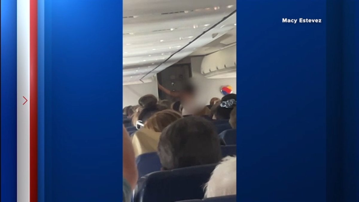 Naked Passenger Causes Stir on Southwest Flight: Houston Madness Unfolds