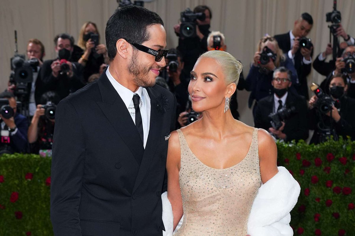 Pete Davidson’s Hilarious Take on Kim Kardashian Romance: A Comedic Retrospective