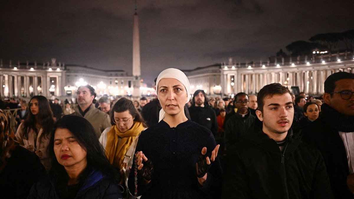 Pope Francis’ Near-Death Experience: Doctors Faced Dilemma on His Survival