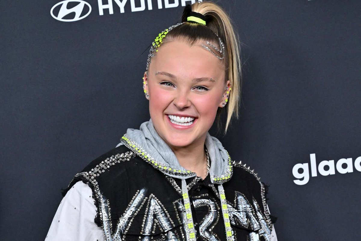 Sassy Stars Shine at the 36th GLAAD Media Awards