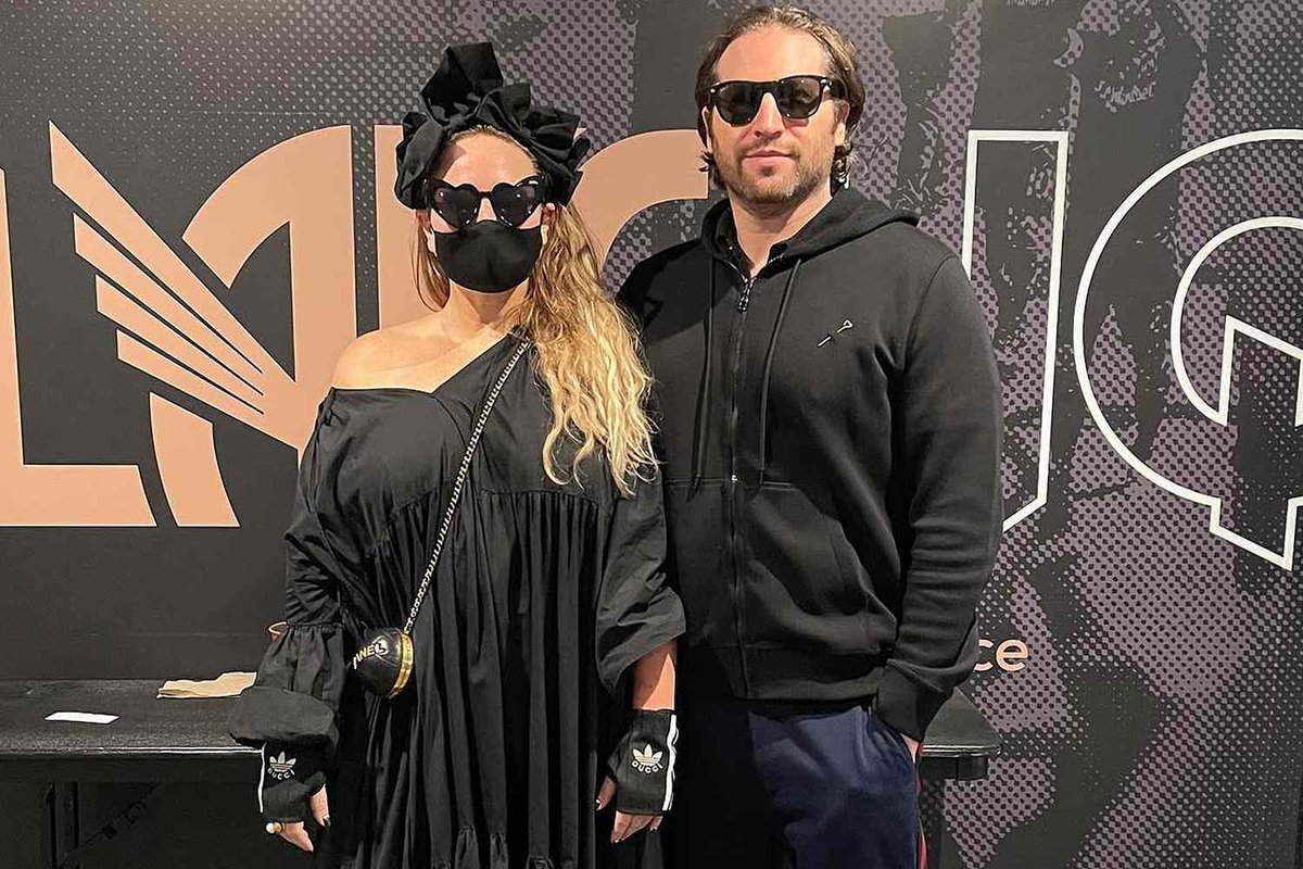 Sia Surprises Fans with Secret Baby Announcement Before Divorce