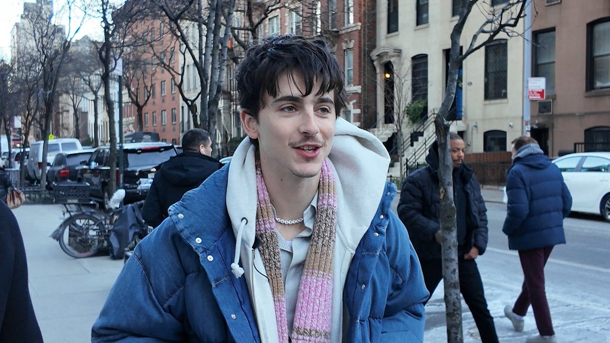 Timothée Chalamet Gets a Sweet Surprise from His Drama Teacher at the Oscars