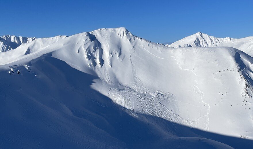 Tragic Avalanche Claims Life of 16-Year-Old Snow Rider in Alaska