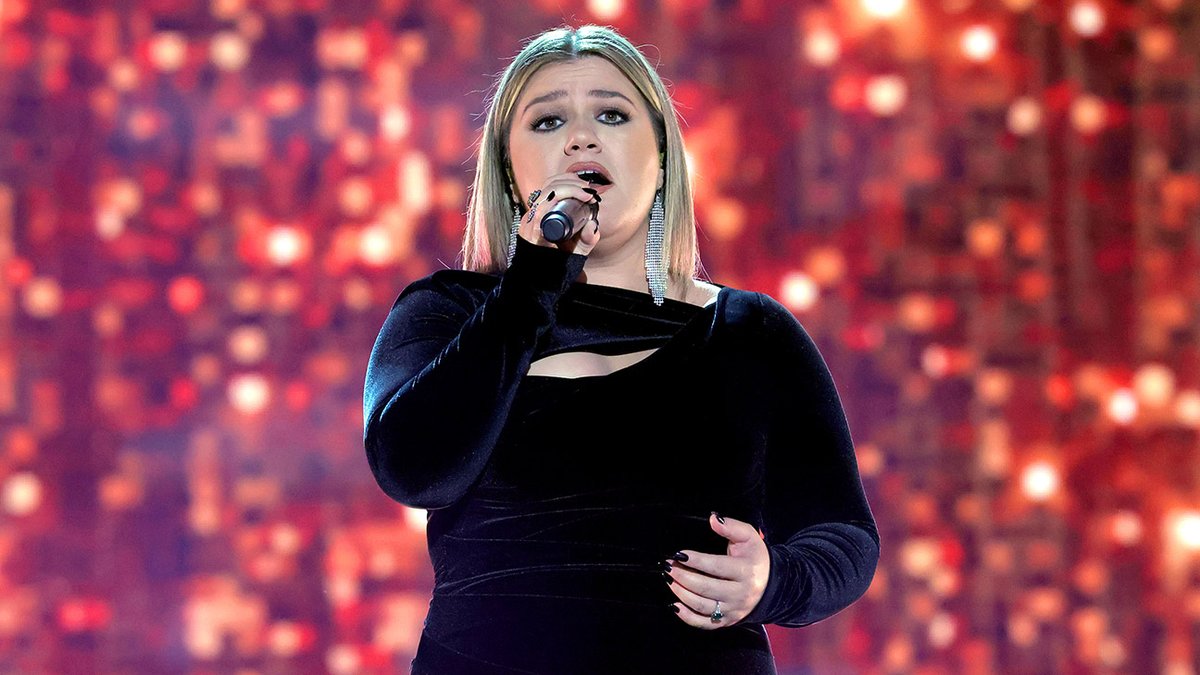 You Won’t Believe What’s Brewing Behind the Scenes of “The Kelly Clarkson Show
