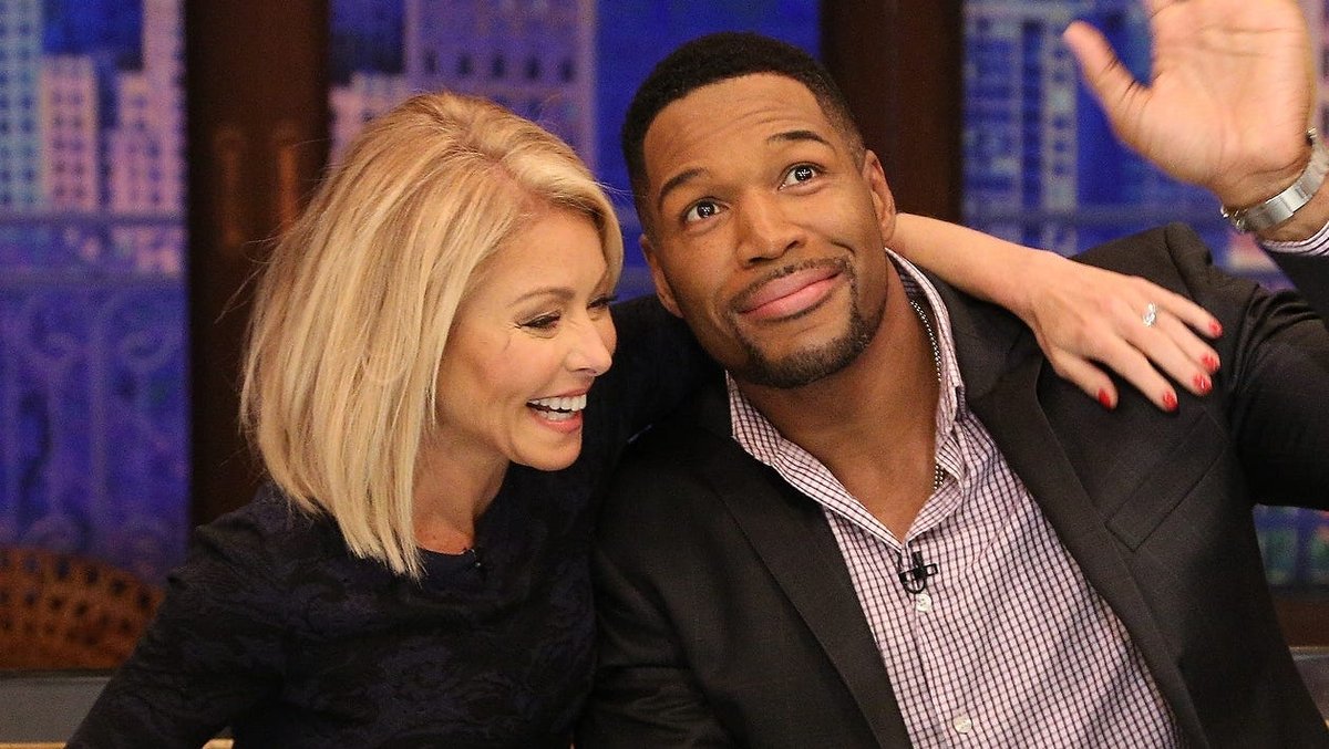 ABC’s Awkward Reunion: Strahan and Ripa’s Forced Workplace Showdown Sparks Workplace Tension