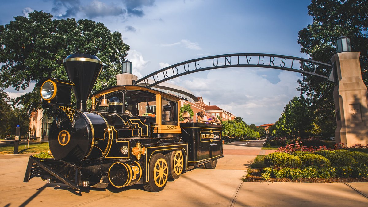 Boilermaker Mascot’s Tragic Collision: When Collegiate Spirit Meets Unexpected Disaster