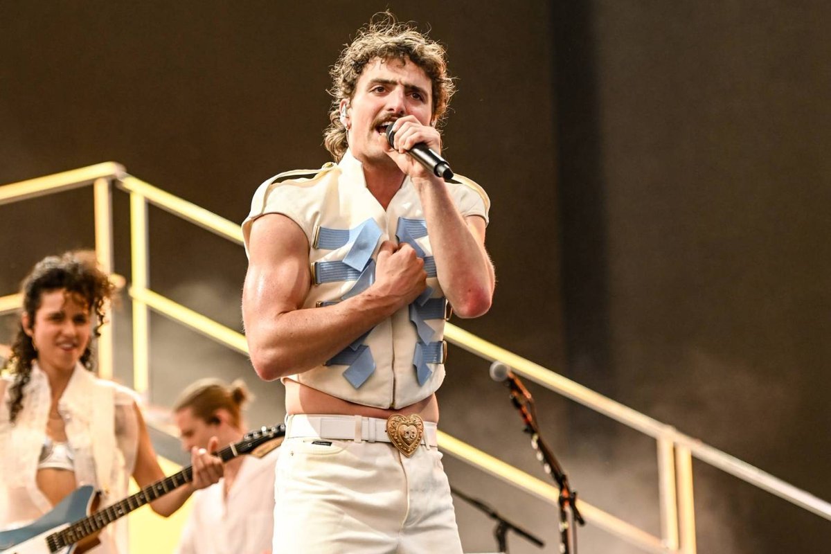 Brian May Shocks Coachella Crowd as Surprise Guest, Proves Age is Just a Number