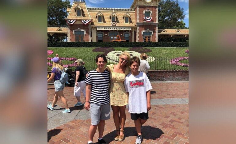 Britney Spears’ Mexico Getaway Takes a Creepy Turn