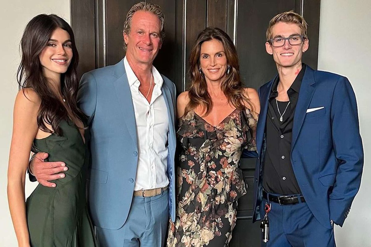 Bruises, Spanking, and Leukemia: Cindy Crawford’s Heartbreaking Family Secret Revealed