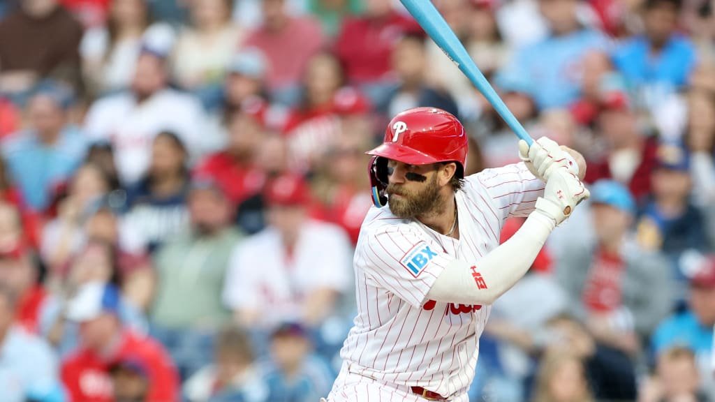 Bryce Harper’s Adorable Bat Reveal: It’s a Boy!