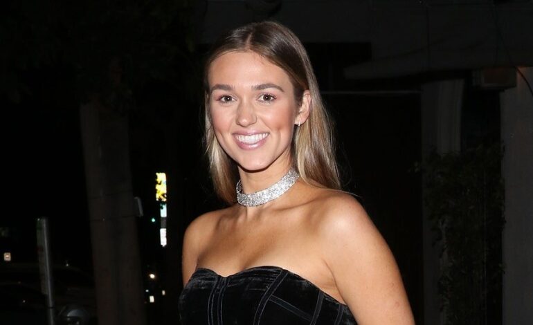 Early Contractions Land Pregnant Sadie Robertson in Hospital: A Baby Drama Unfolds