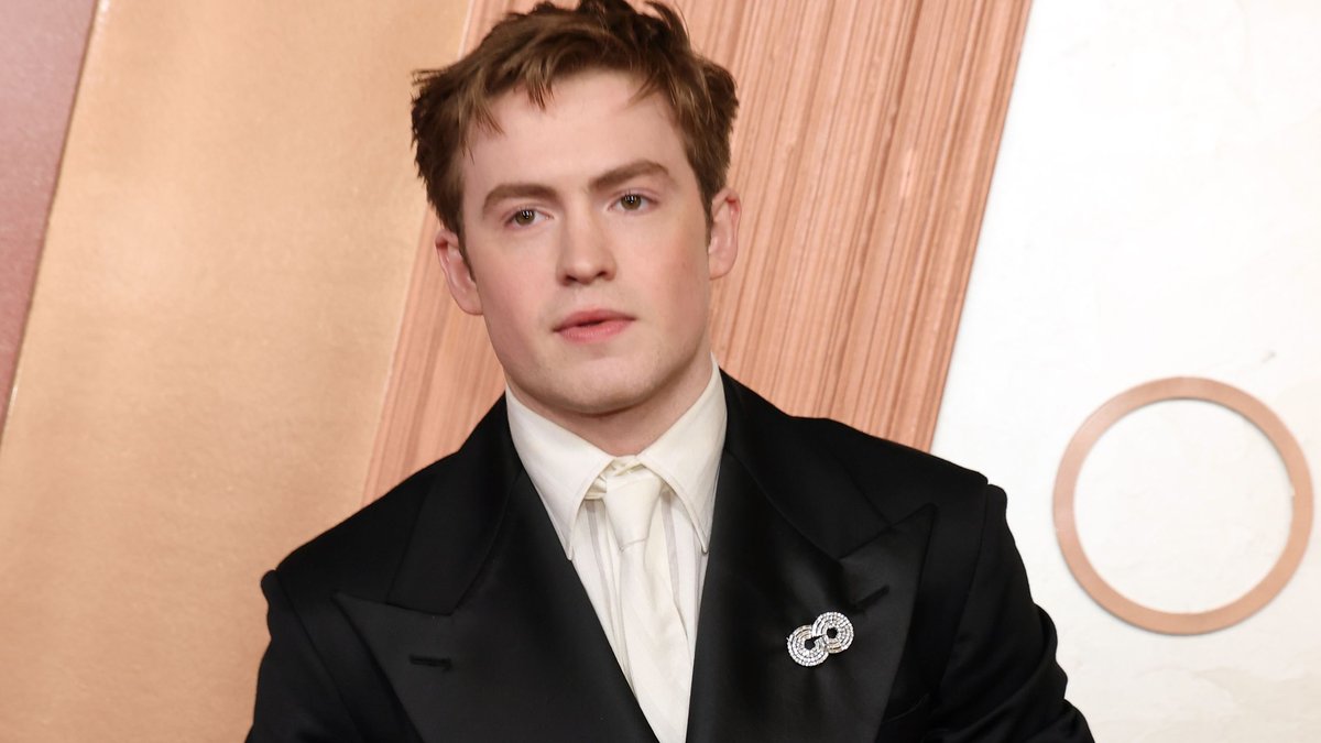 Fans Can’t Believe Kit Connor’s Steamy Kisses on ‘Warfare’ Promo Tour