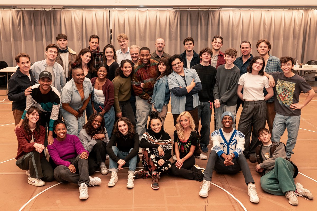 Hollywood’s Hottest Reunion: Stranger Things Stars Electrify Broadway’s Opening Night