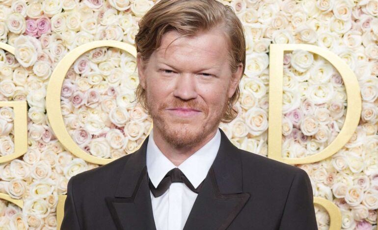 Hollywood’s Unexpected Legacy: Jesse Plemons Channels Philip Seymour Hoffman’s Cinematic Magic in Hunger Games Prequel
