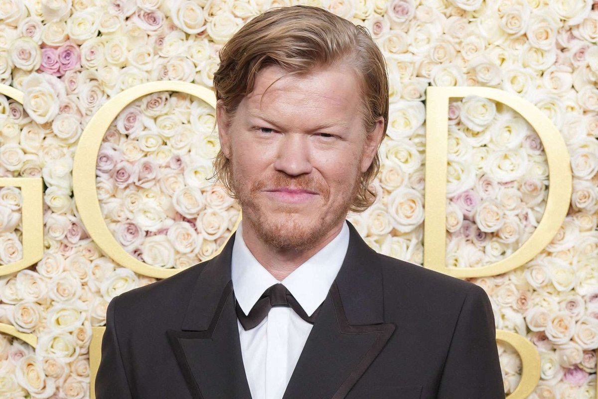 Hollywood’s Unexpected Legacy: Jesse Plemons Channels Philip Seymour Hoffman’s Cinematic Magic in Hunger Games Prequel