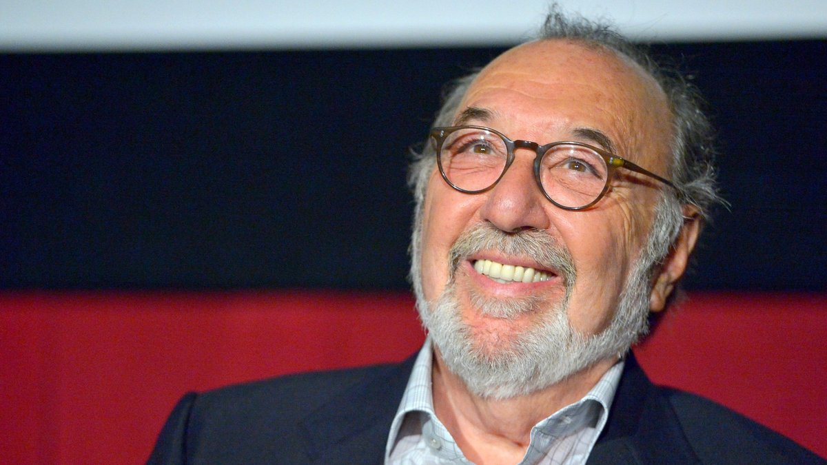 Jamie Lee Curtis and Emma Mackey Shine Light on James L. Brooks at CinemaCon