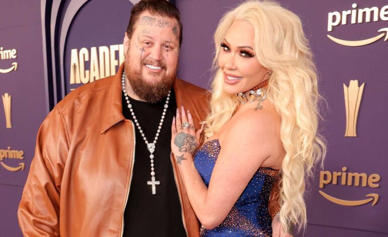 Jelly Roll’s Incredible 200-Pound Transformation: Aiming for Skydiving in Sweden!