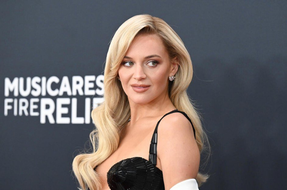 Kelsea Ballerini Takes a Tumble: What Happened at Her Final Toronto Concert