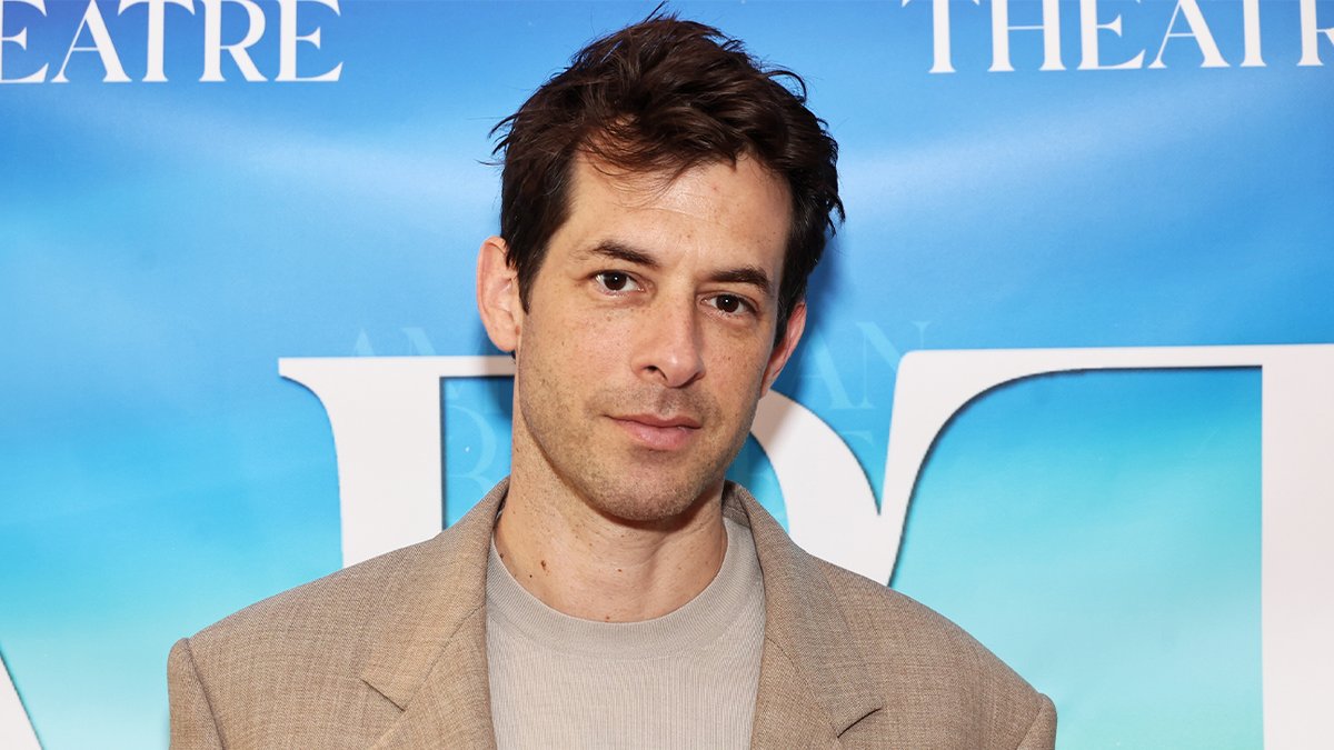 Mark Ronson’s Heavy Lifting Mishap Leaves Fans Shocked