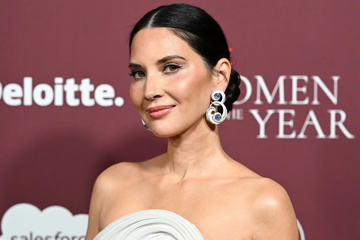 Olivia Munn’s Surrogacy Saga: A Heartfelt Journey Through the Challenges of Motherhood
