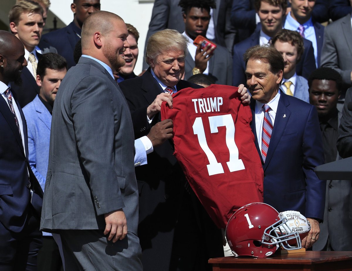 Red Carpet Awkwardness: Jalen Hurts’ Silent Dance with White House Invitation