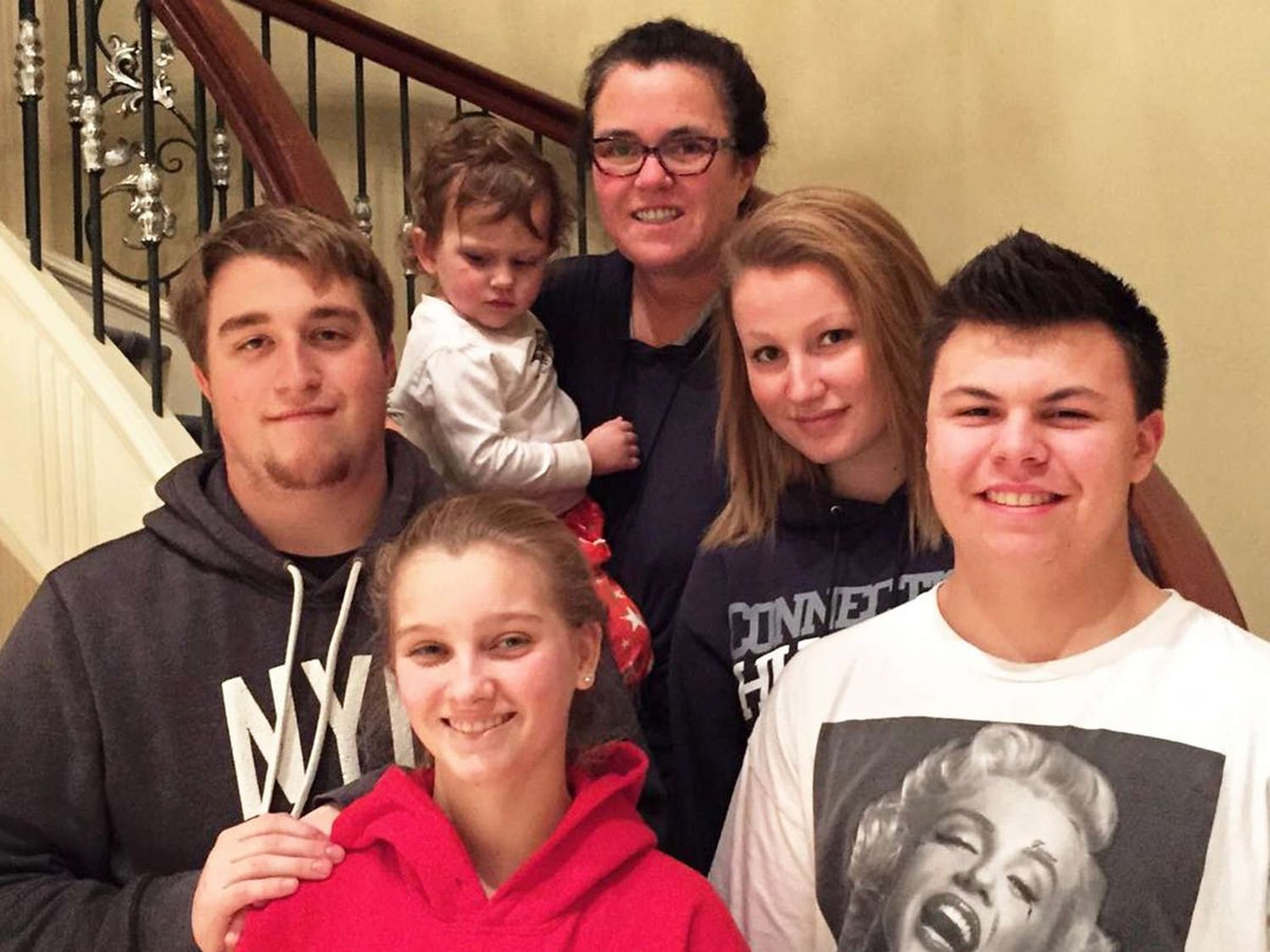 Rosie O’Donnell’s Reaction to Chelsea Changing Her Last Name: A Family Affair Worth Discussing