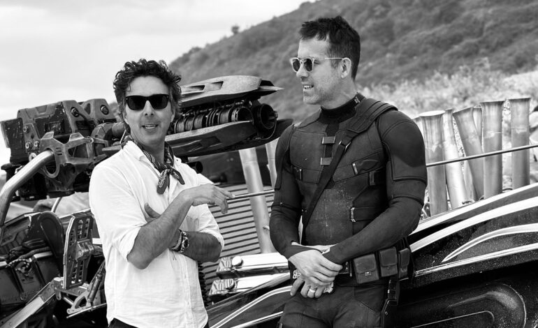 Ryan Reynolds’ Cheeky Camera Lens Autograph: Hollywood’s Most Playful Prankster Strikes Again
