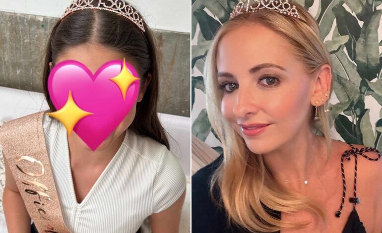 Sarah Michelle Gellar Celebrates 48 with Throwback Selfie and Love from Friends