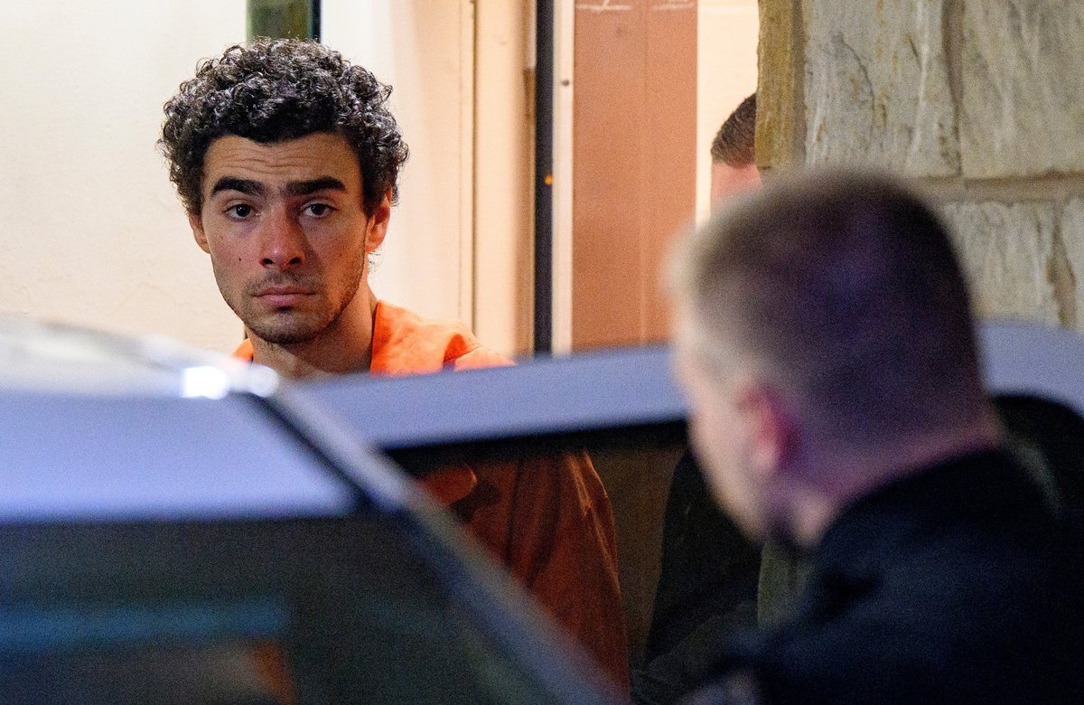 Shocking Courtroom Drama: Luigi Mangione’s Federal Murder Case Explodes in NYC Hearing