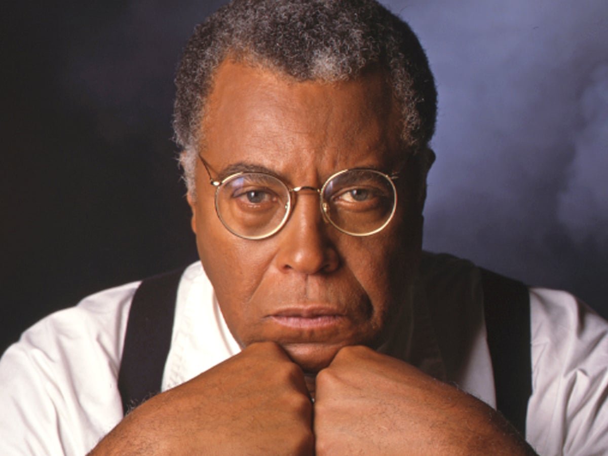 Stars Shine Bright: Denzel Washington and Whoopi Goldberg Celebrate James Earl Jones’ Legacy on Broadway