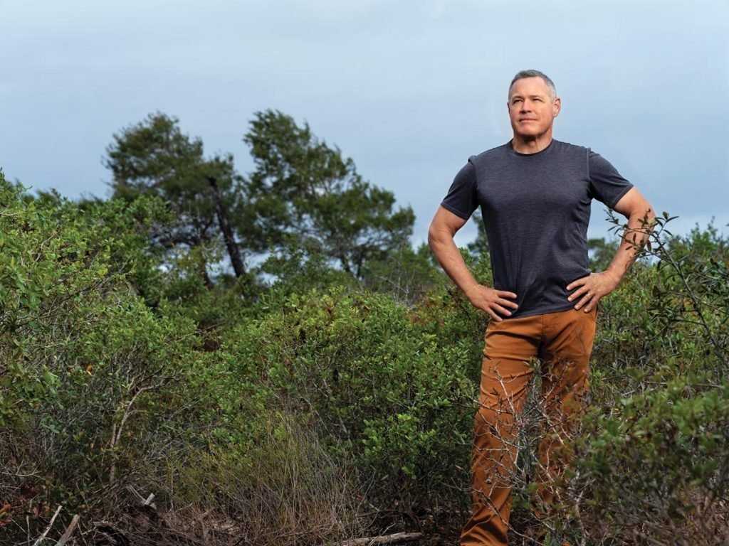 Why Jeff Corwin Prioritizes Living Species Over De-extinction Dreams