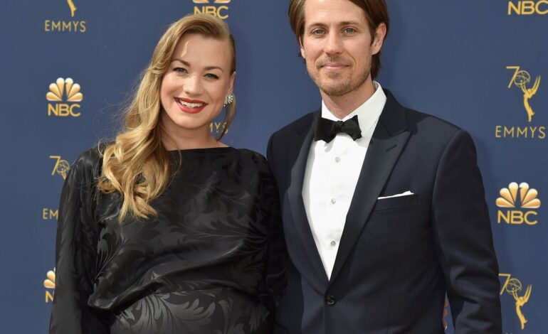 Yvonne Strahovski: The Real-Life Supermom Behind “The Handmaid’s Tale”