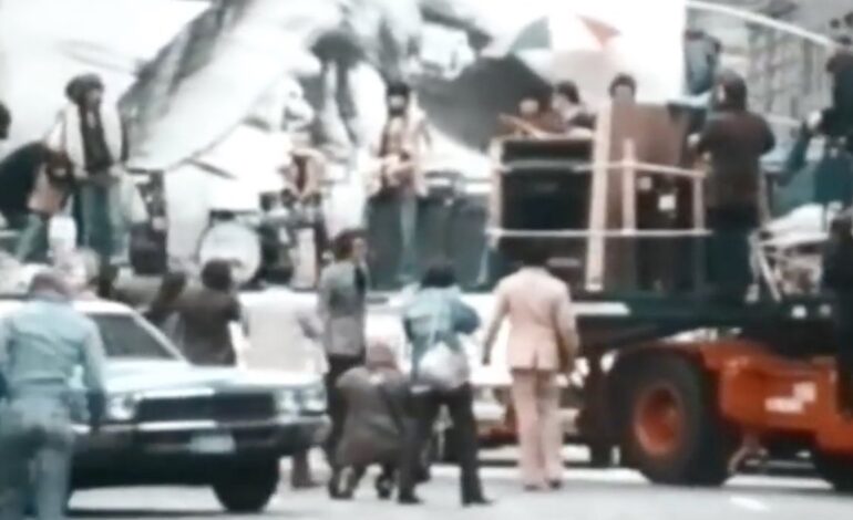 Behind the Rolling Stones’ Iconic NYC Truck Stunt: A Shocking Anniversary