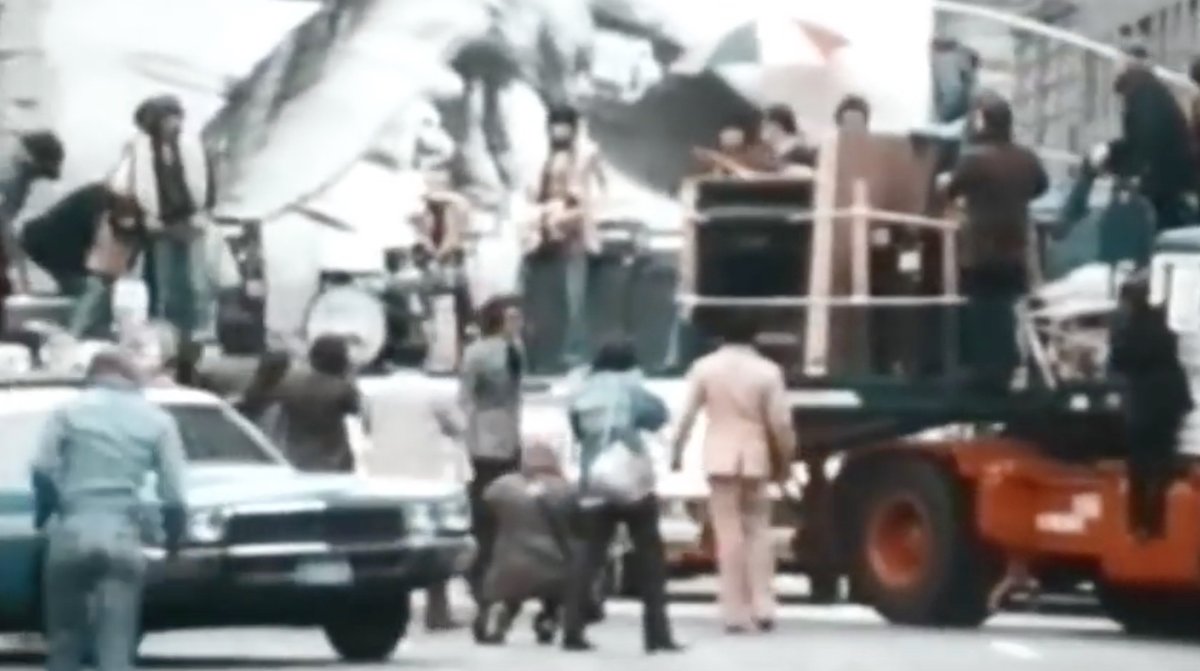 Behind the Rolling Stones’ Iconic NYC Truck Stunt: A Shocking Anniversary
