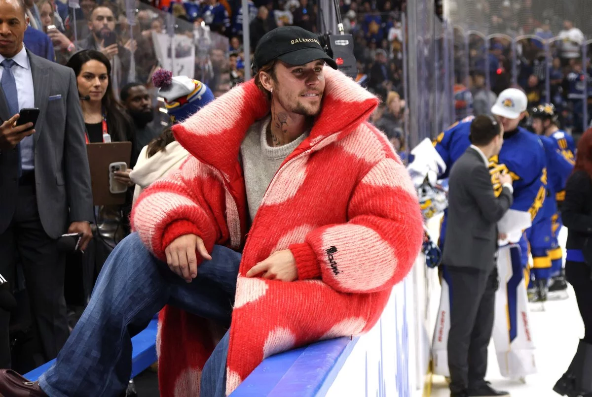 Bieber Ditches Met Gala to Cheer Courtside at NHL Playoff